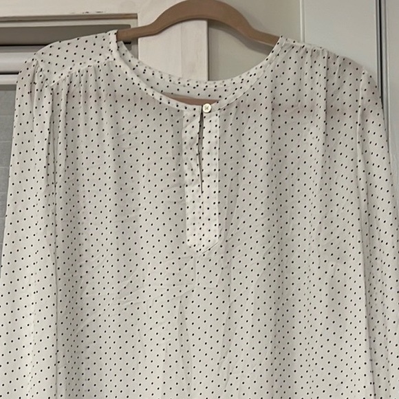 LOFT Tops - LOFT Long Sleeve Keyhole Neckline Blouse